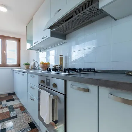 Italian Experience- Altomare Daire *