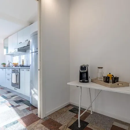 Italian Experience- Altomare Daire